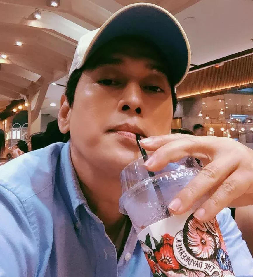 Tang Saksit Tangthong - Thai entertainment personnel