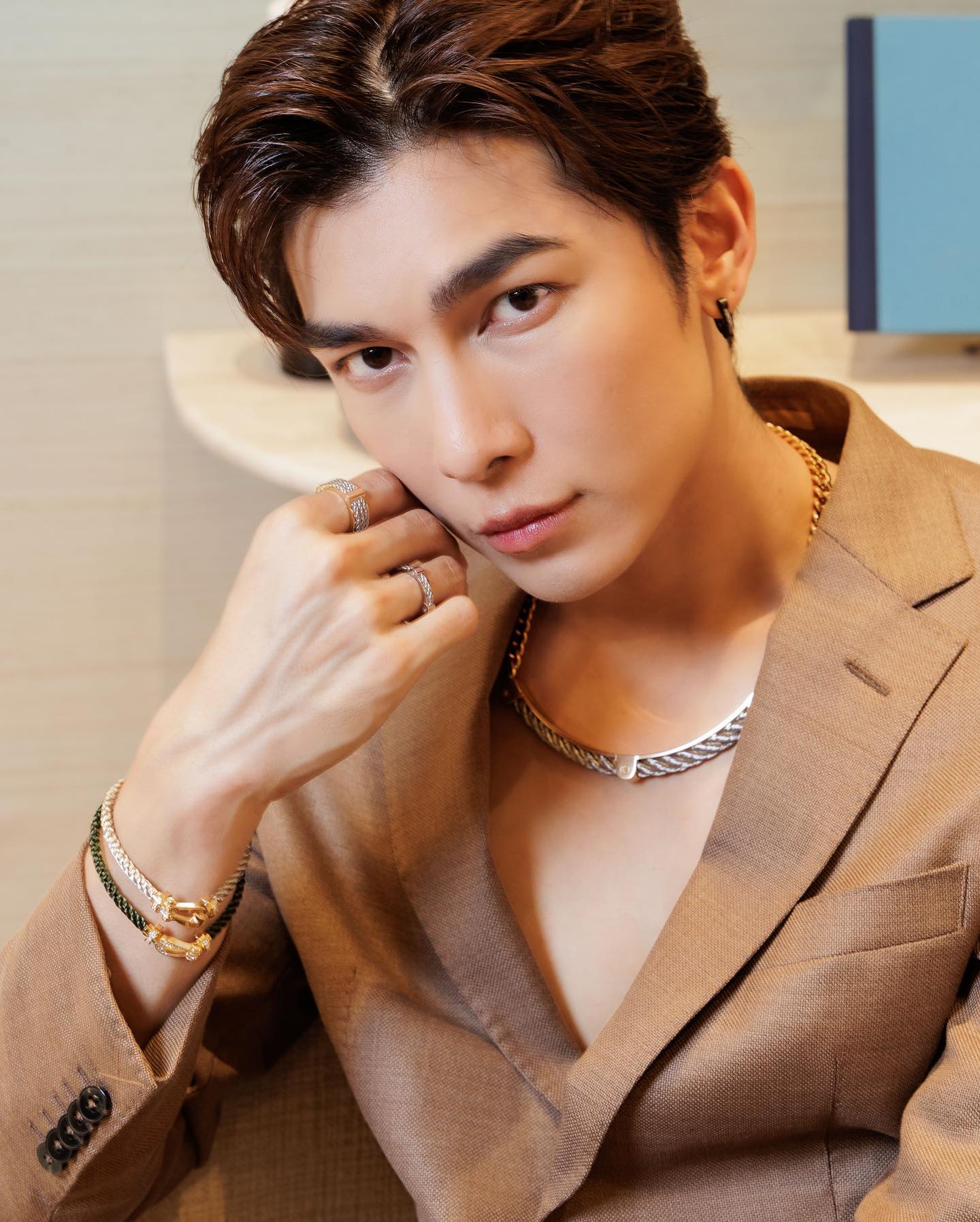 Mew Suppasit Jongcheveevat - Thai entertainment personnel