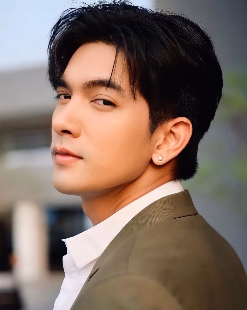 Kem Hussawee Pakrapongpisan - Thai entertainment personnel