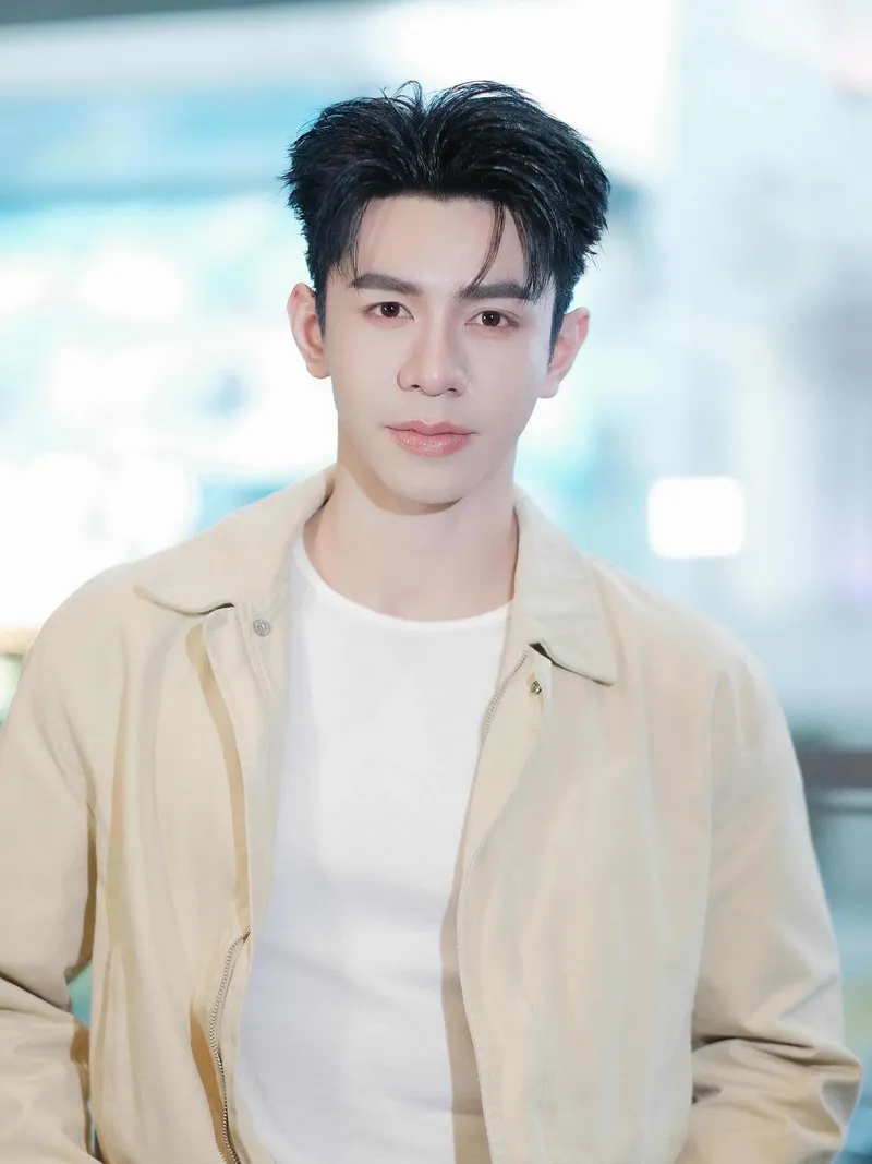 กิ๊ นิวัฒน์ นาคนวล - บุคลากรบันเทิงไทย